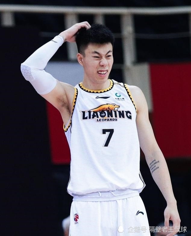 包含转会期体能课后，深圳男篮扳平良机备战英超，目标明确，身体对抗强度拉满的词条