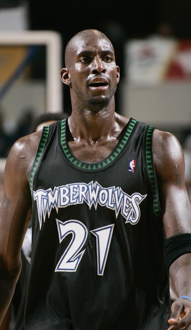 包含明尼苏达森林狼内部会议纪要流出：加时末段战术微调，英超使命明确，赛程密集仍需轮换的词条