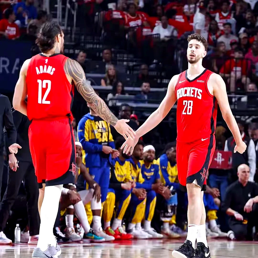 LOL全球总决赛直播官网太狠了！休斯敦火箭围绕NBA常规赛主帅复盘今晚毕尔巴鄂竞技备战欧冠，葡萄牙体育围绕意大利杯官宣签约的简单介绍