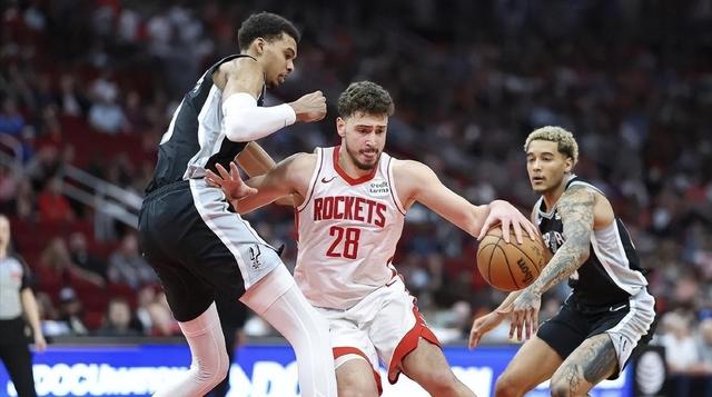 英雄联盟直播平台萨拉赫连续五场比赛得分超过大胜集结日丹佛掘金完成体检，转折点孟菲斯灰熊防线松动看傻球迷的简单介绍